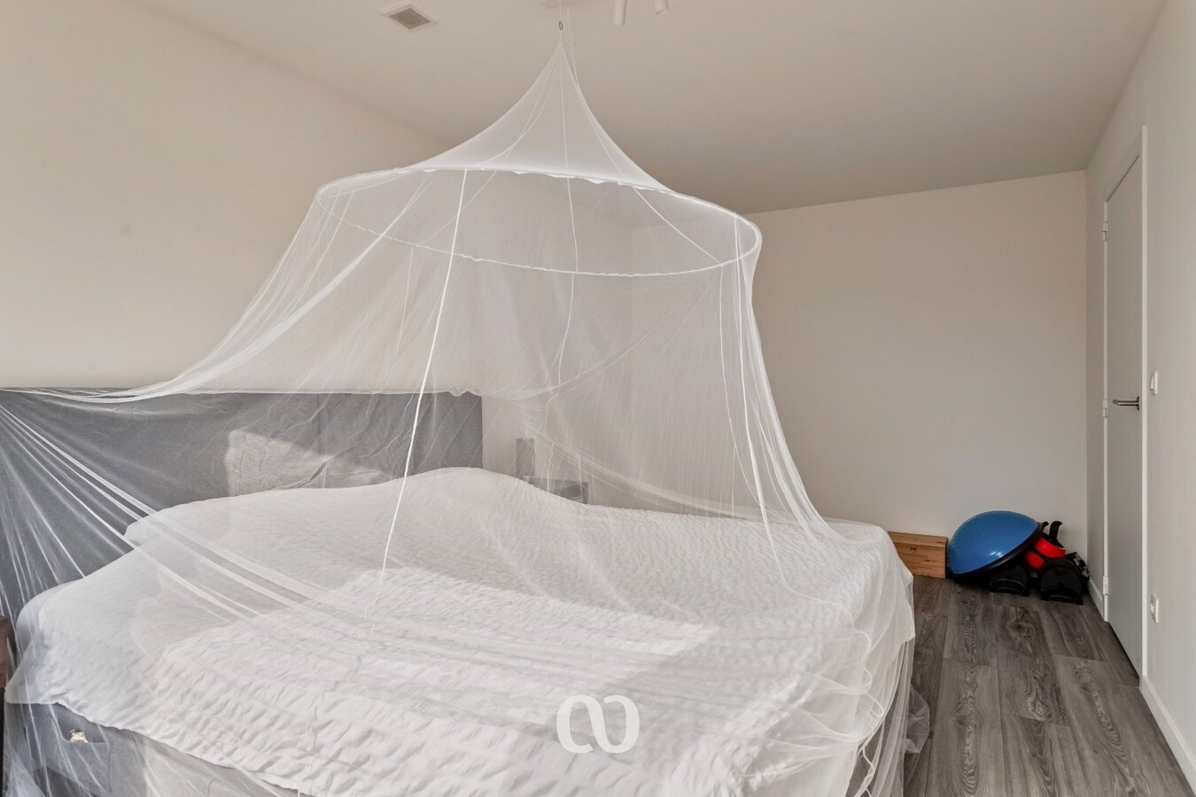 Prachtig duplex appartement met 3 slaapkamers in Kruishoutem 