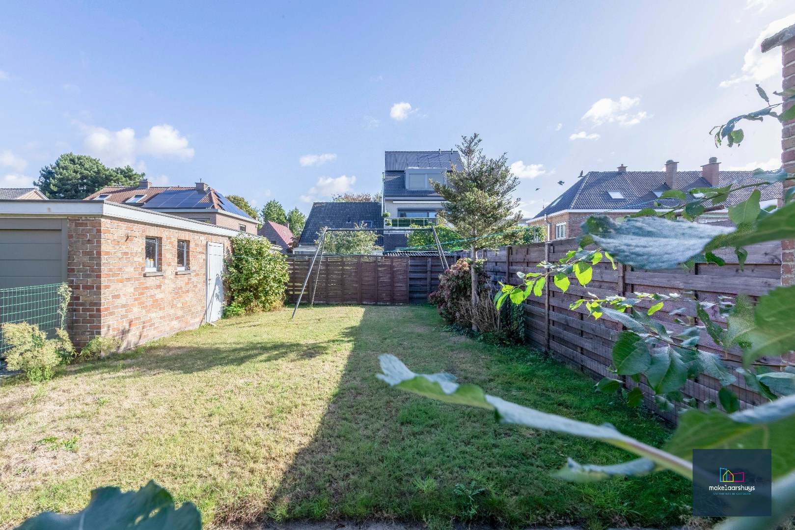 Ruime HOB met 4 slpk, ruime zolder, tuin en garage 