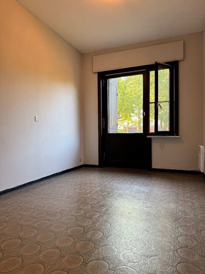 Appartement met 2 slaapkamers en garage in centrum Koekelare 