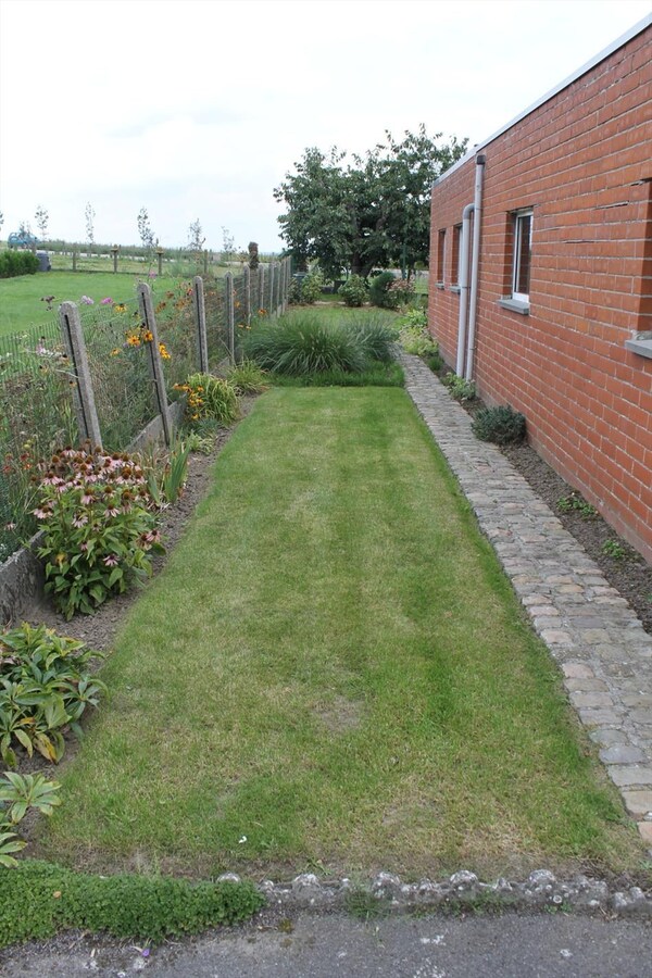 Charmante halfopen woning met 2 slaapkamers 