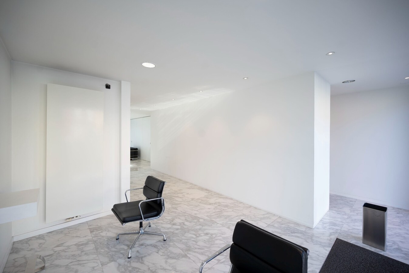 Woning of handelsruimte (combinatie mogelijk) met garage ! 