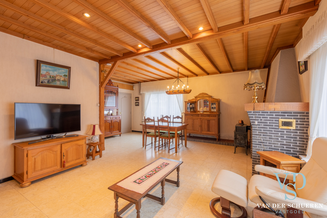 Exceptioneel gelegen eigendom in Makkegem. 