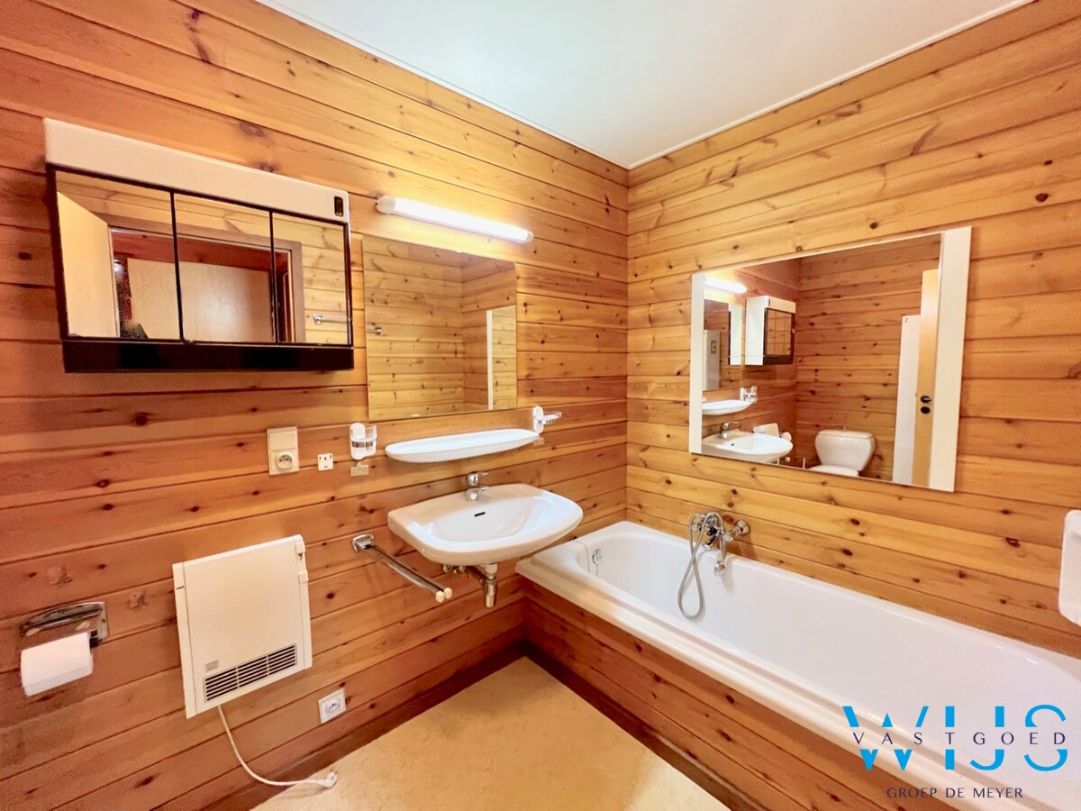 Enorm goed gelegen bungalow op 668 m² te Ertvelde ! 