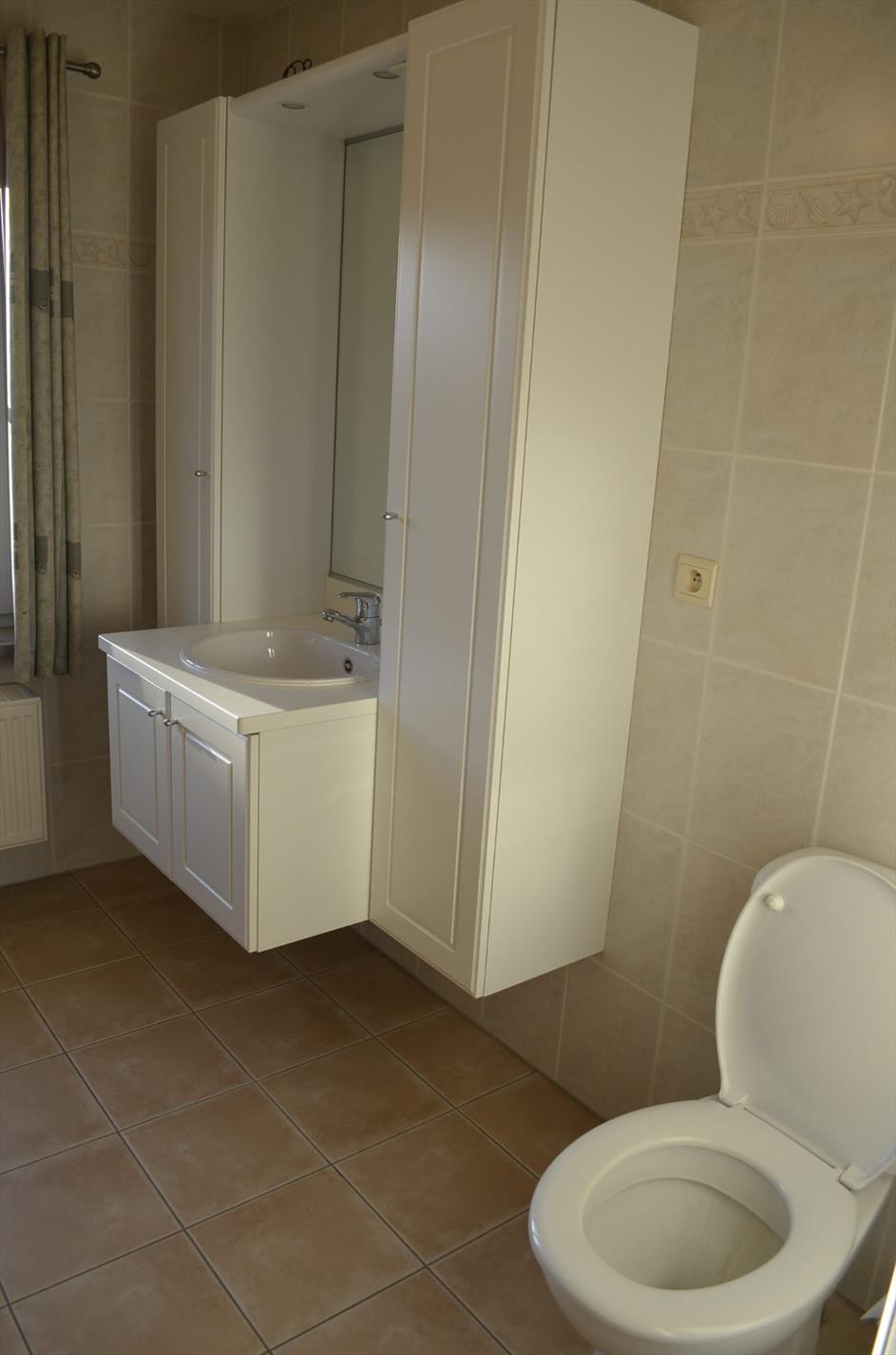 Gezinswoning met 2 slpks (mogelijkheid 3), garage en tuin nabij centrum Maldegem 