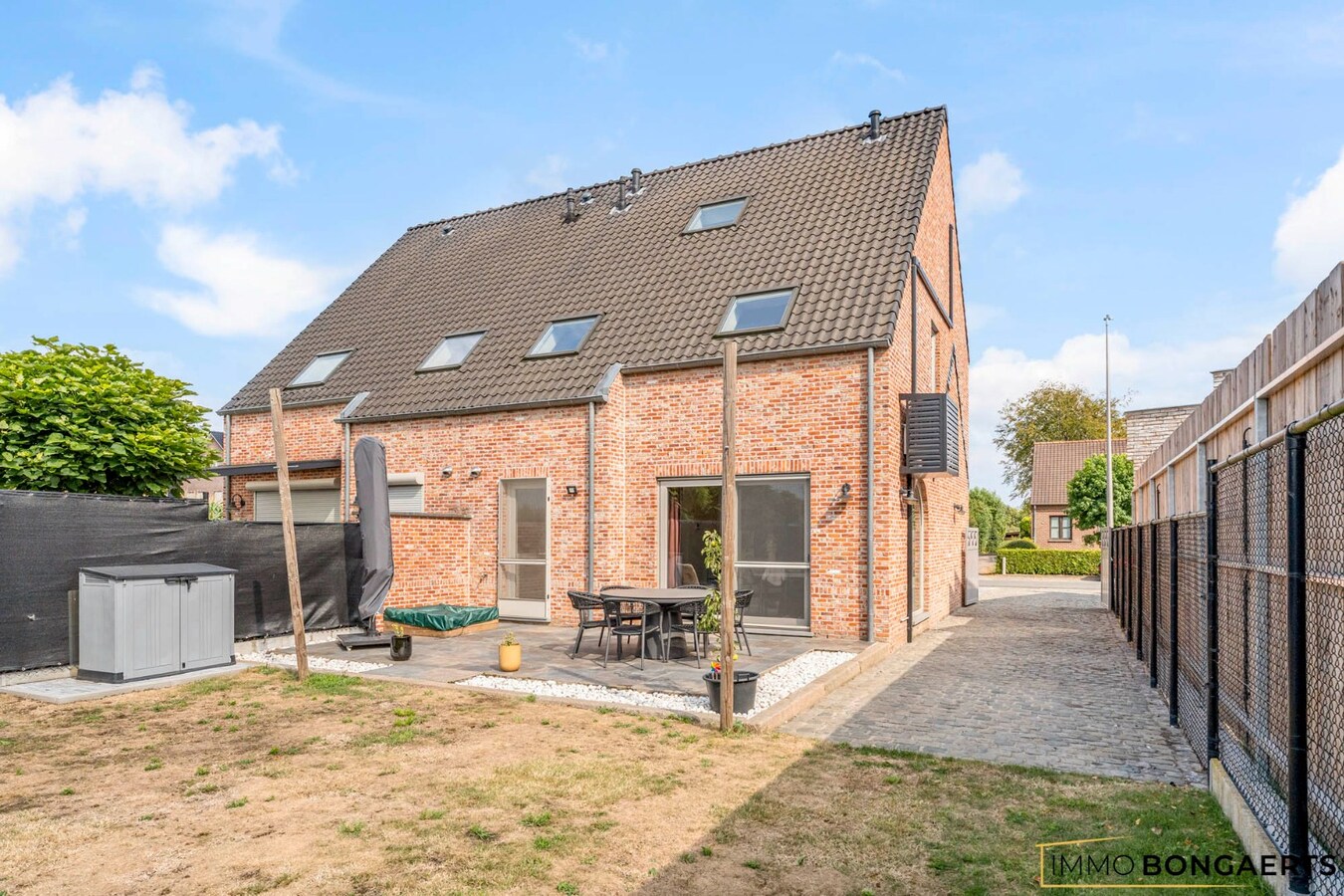 Instapklare woning met 3 slaapkamers 