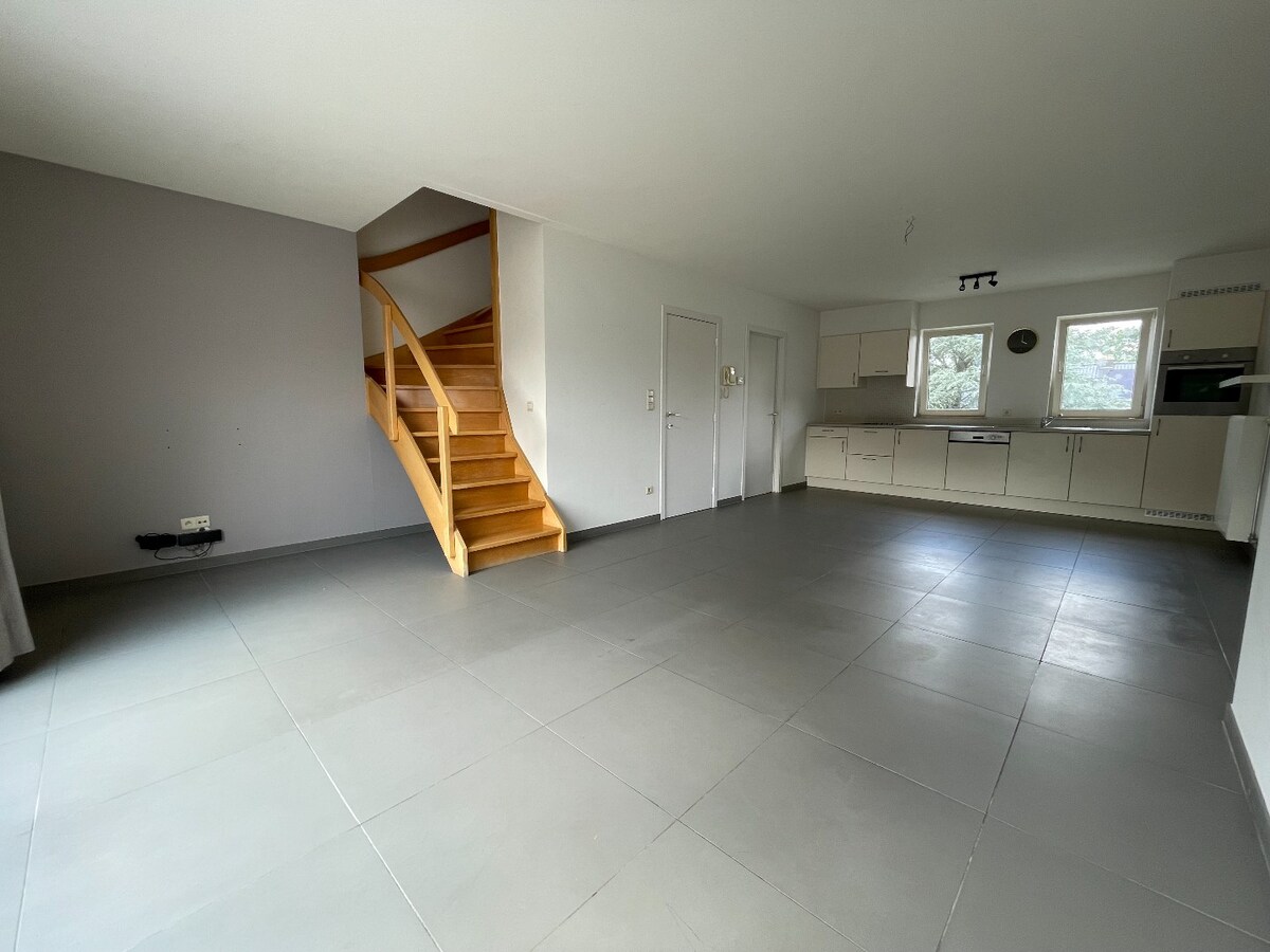 Duplex appartement met ruim terras te Stokrooie 