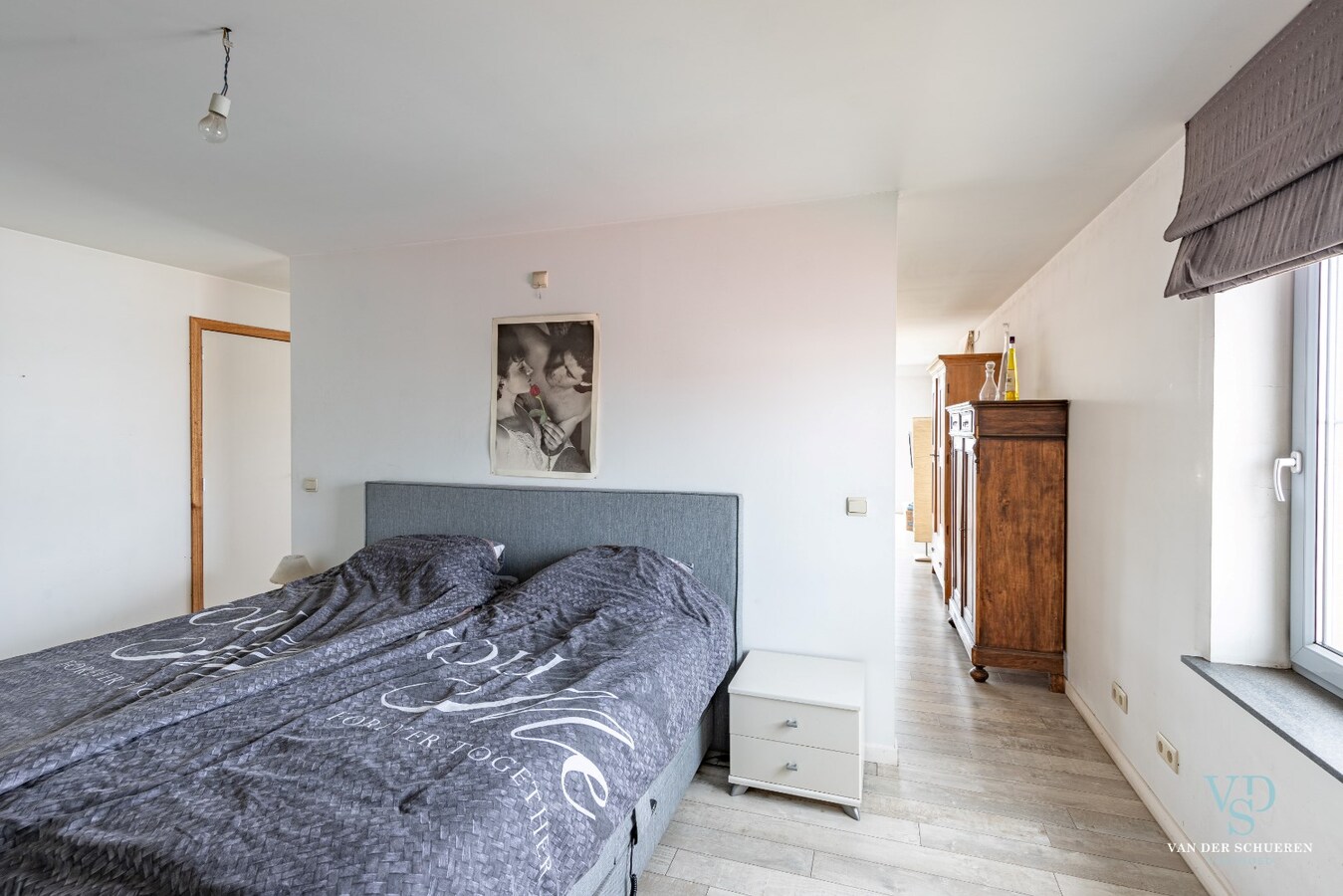 Handelspand mét woongelegenheid op commerciële locatie 