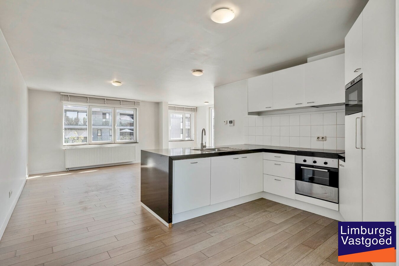Ruim appartement (125m²) met 2 slpk en terras aan de kleine ring 