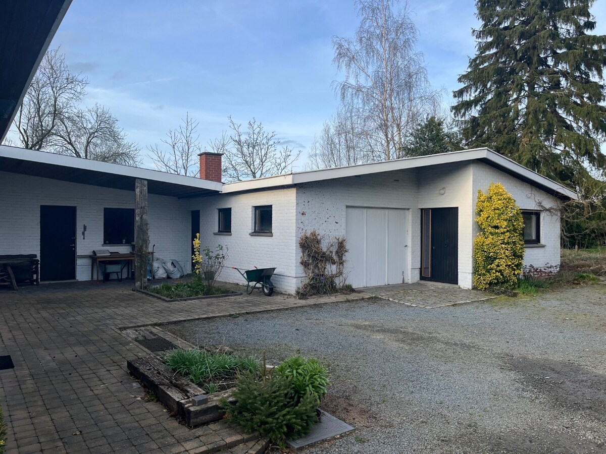 Ruime bungalowwoning. 