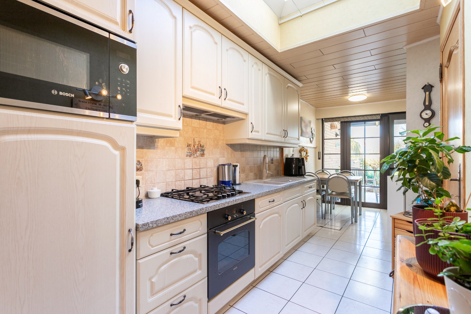 Woning met 2 slpk en ruime tuin (8a60) 