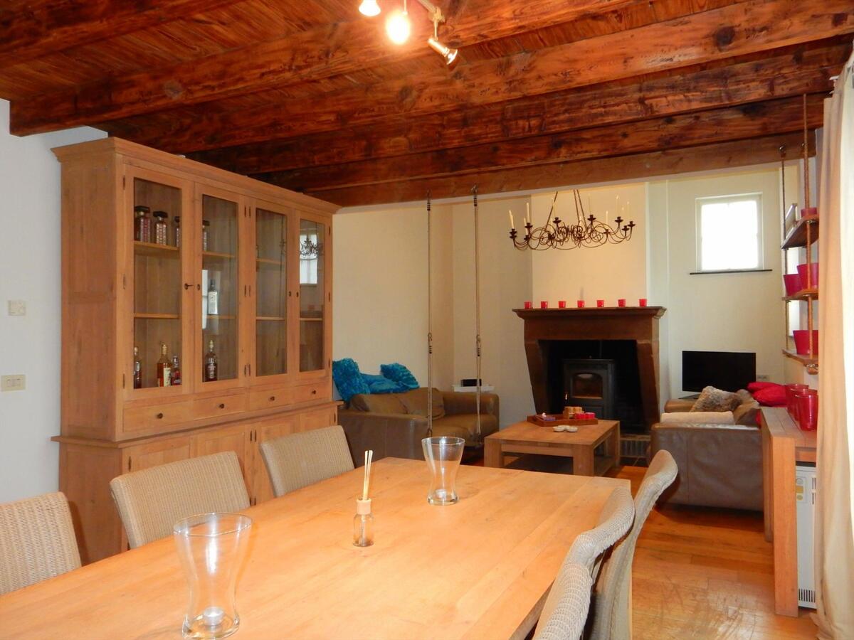 Landelijke villa met weiland te Tielt 