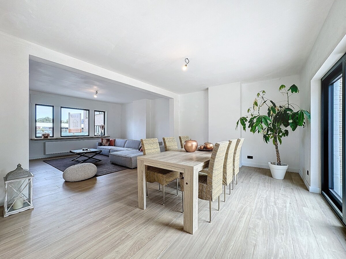 Top renovatieproject op residentiële ligging te Bevegem 