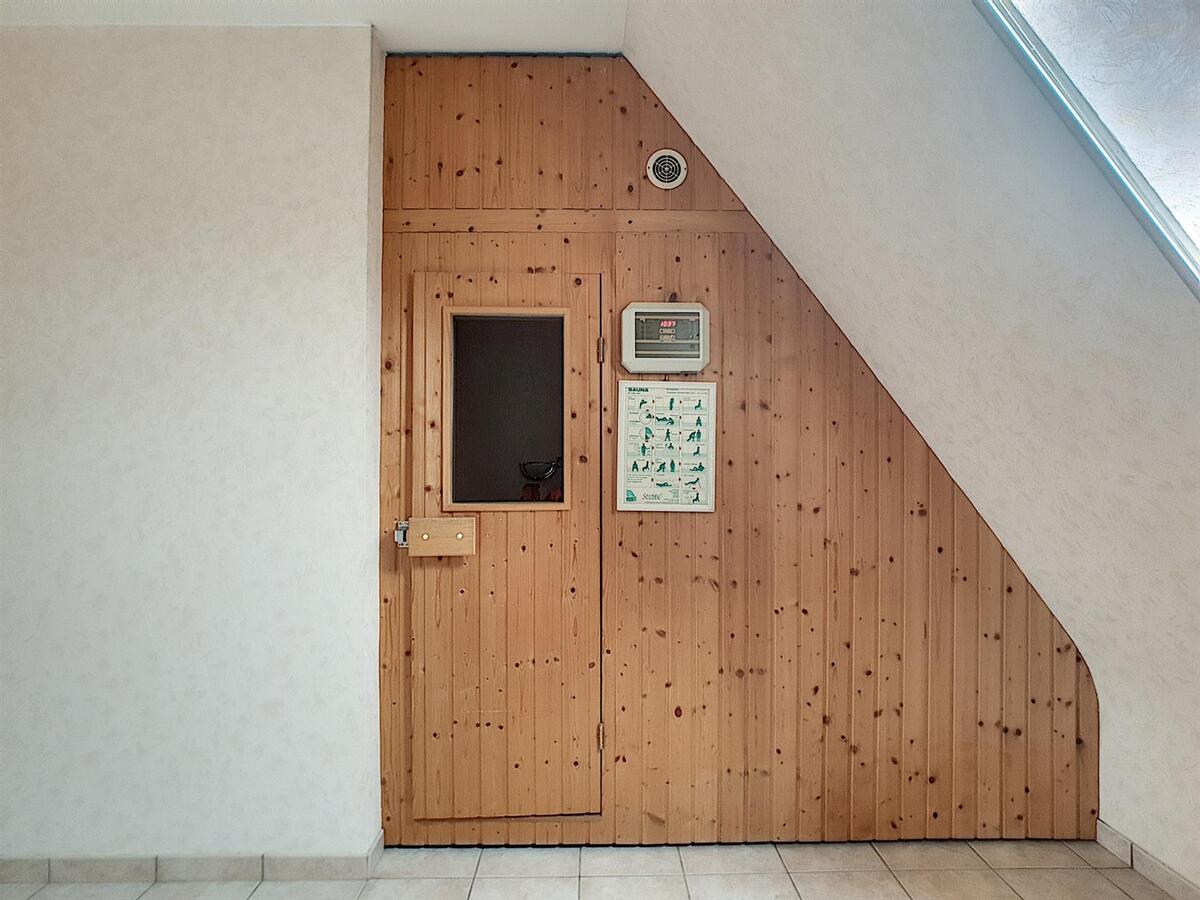 Duplex appartement met drie slaapkamers en garage op een rustige, doch centrale ligging - Heist 