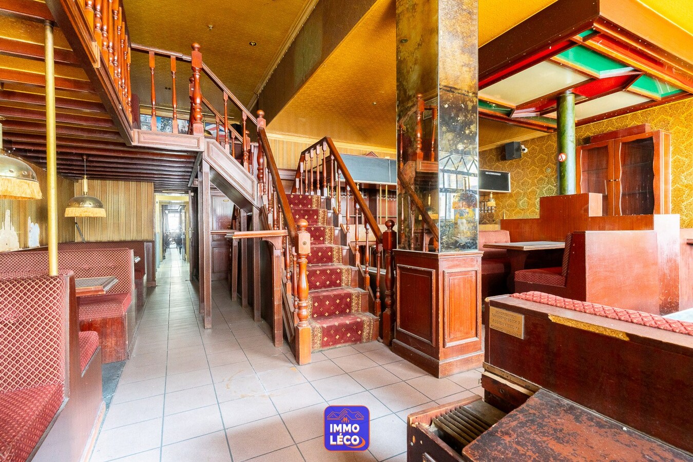 Surface commerciale de +/- 112m² avec terrasse, à la rénovation urbaine ! 