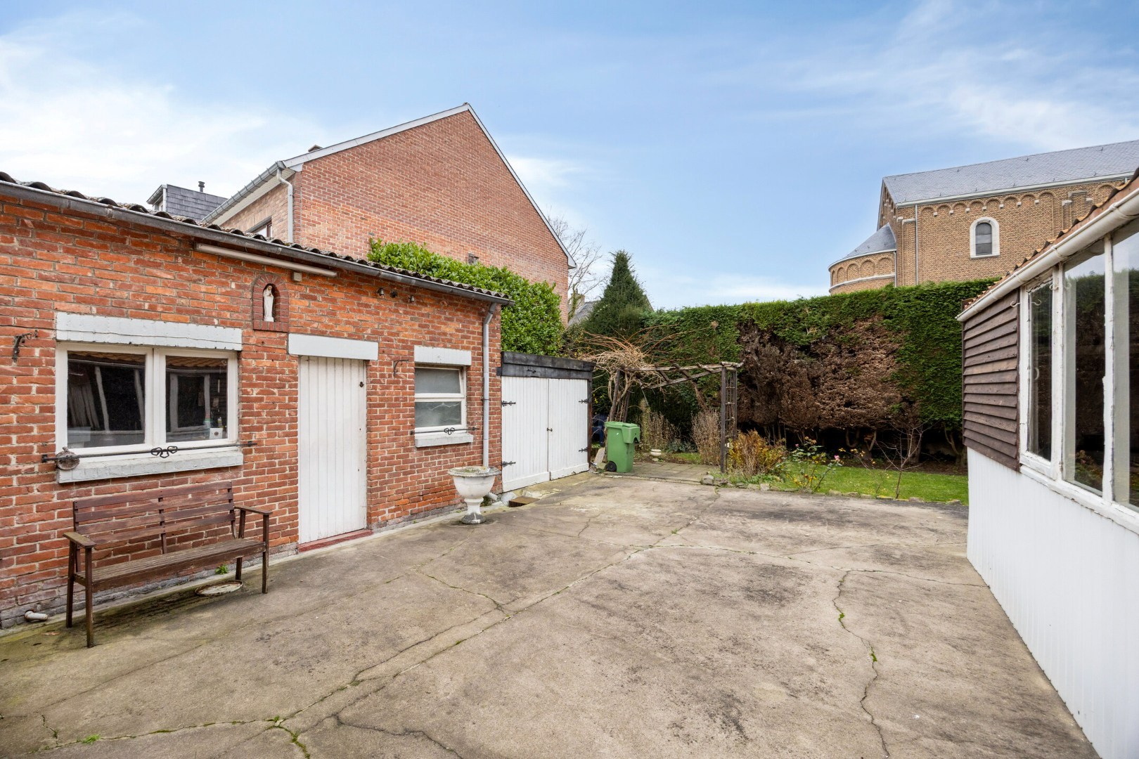 buitenberging en garage