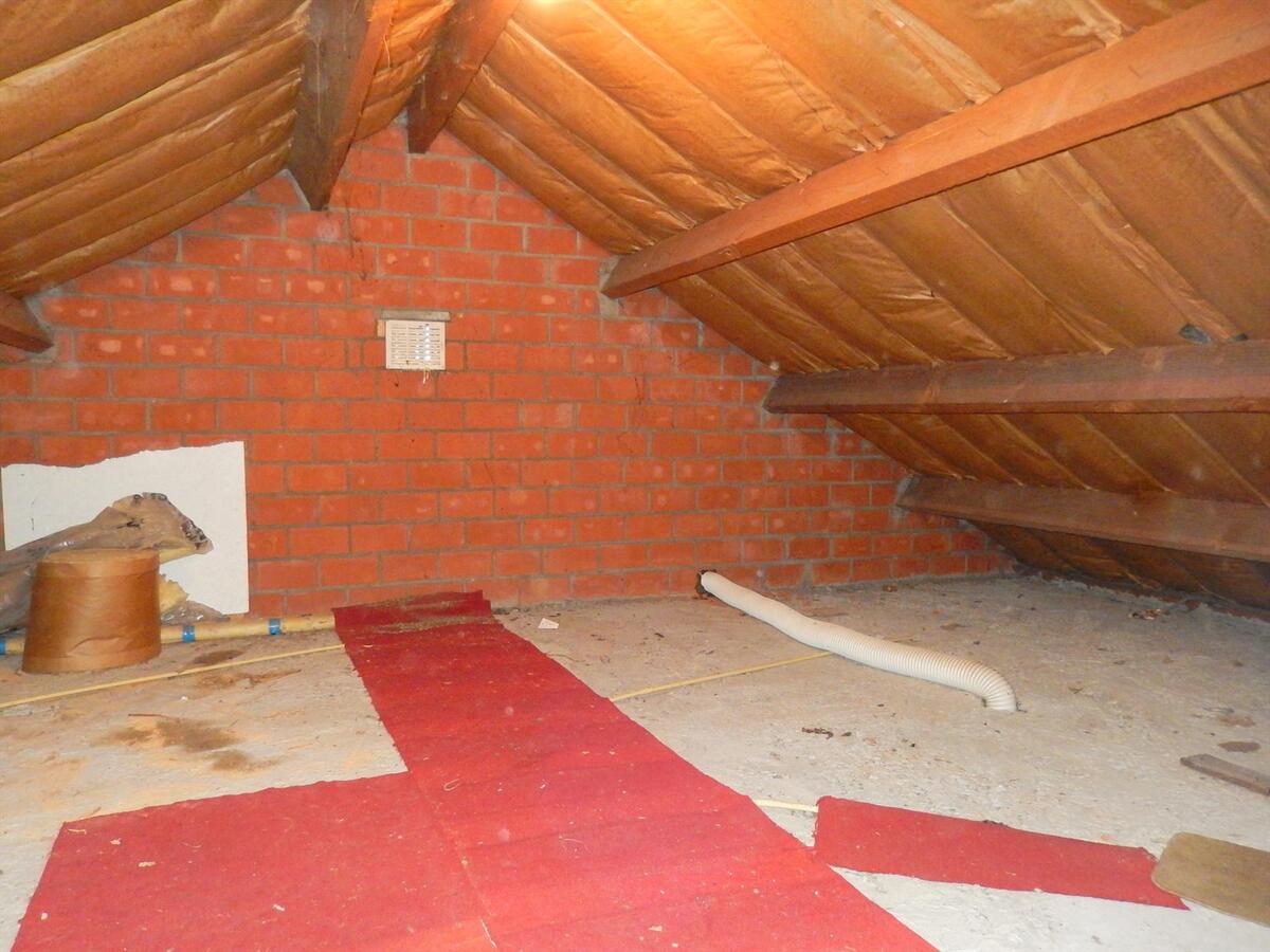 Ruime woning met zuidgerichte tuin 