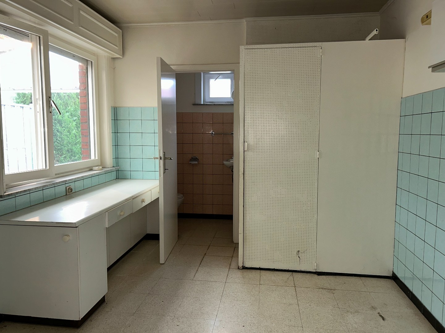 Halfopen, ruime woning met garage en tuin op 234 m² 