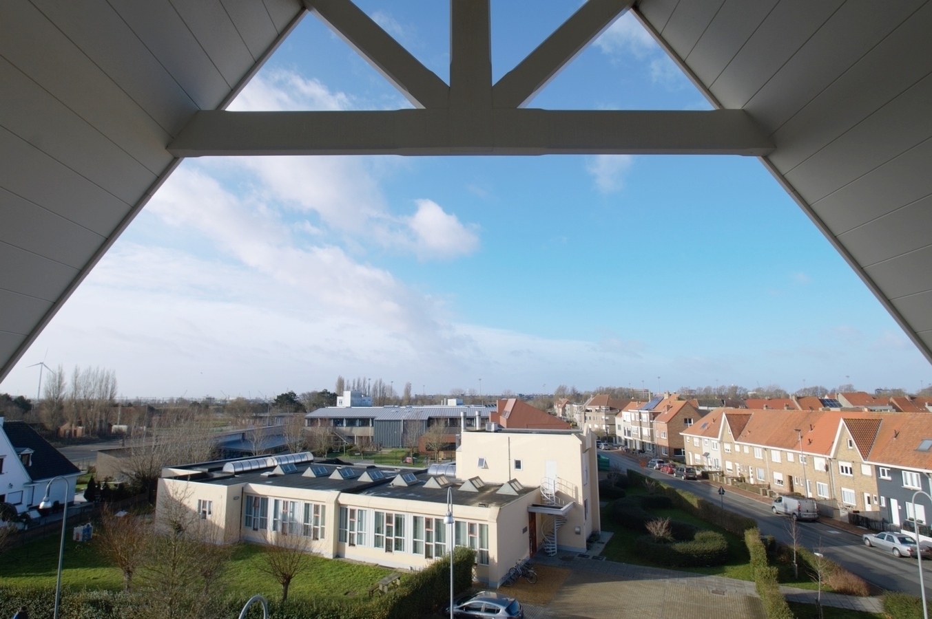 Fraai duplexappartement met 3 slpk. en 2 badk. in een zeer gegeerde residentie - Heist 