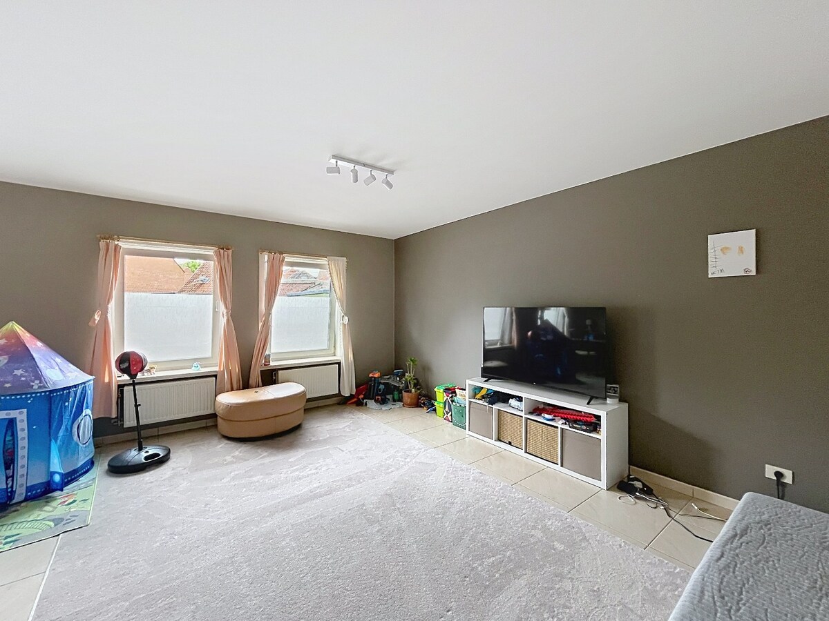 Ruim Appartement met groot terras Ursel 