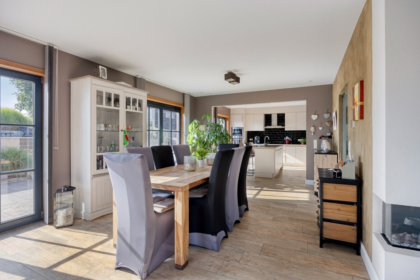 Exclusieve VILLA met zwembad en poolhouse te Piétrain - PEB energielabel B 