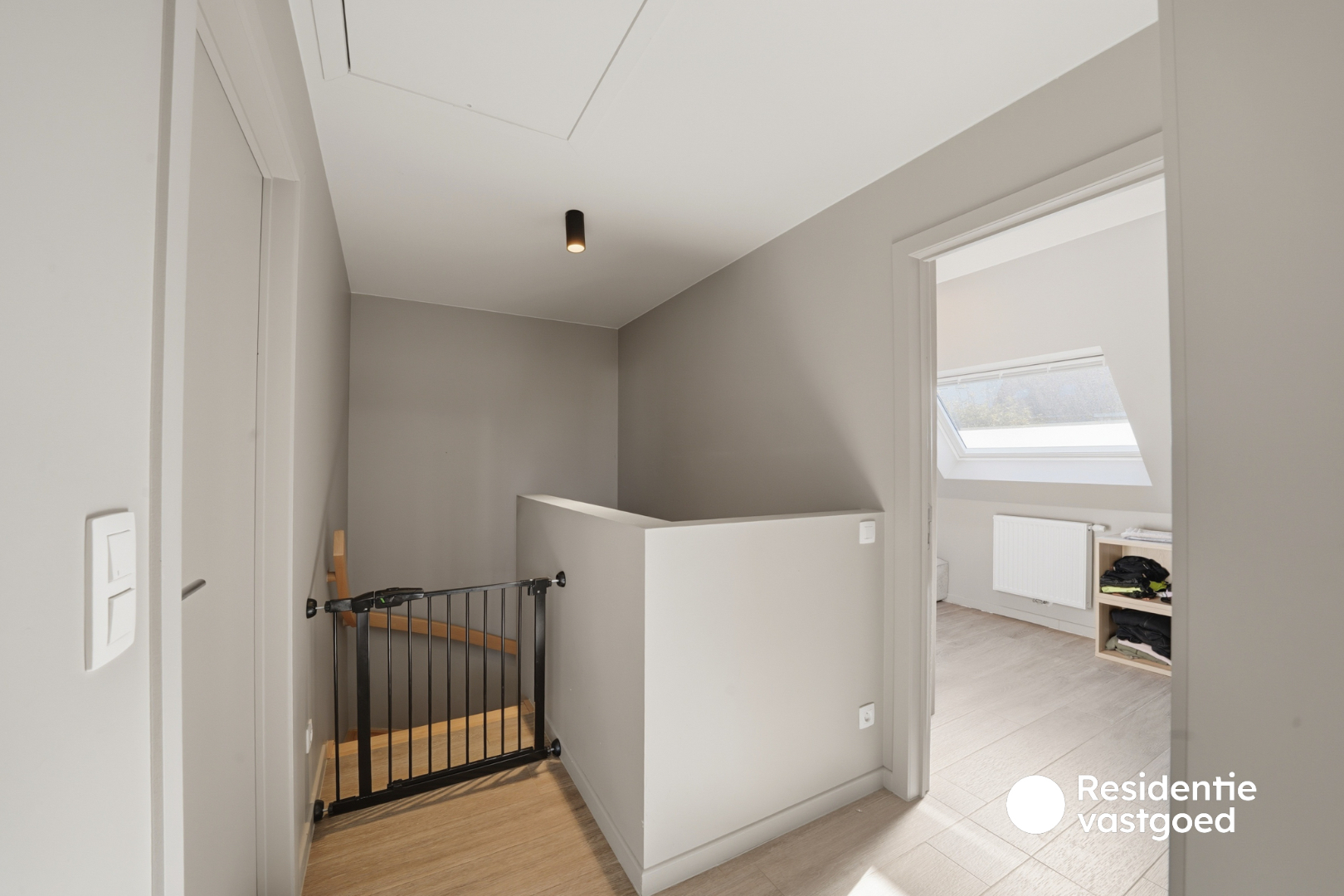 Prachtige zeer recente halfopen woning in rustige wijk te Oudenburg centrum 