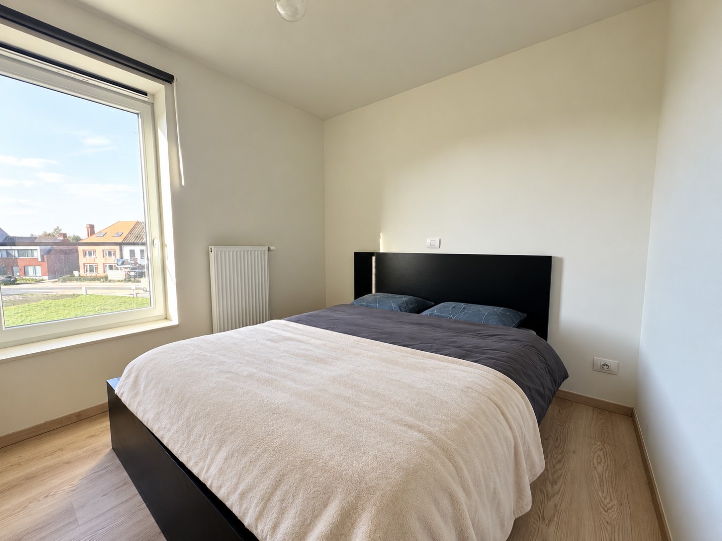 Prachtig appartement (89 m²) met 2 slpk, groot terras (en garage), Torhout 