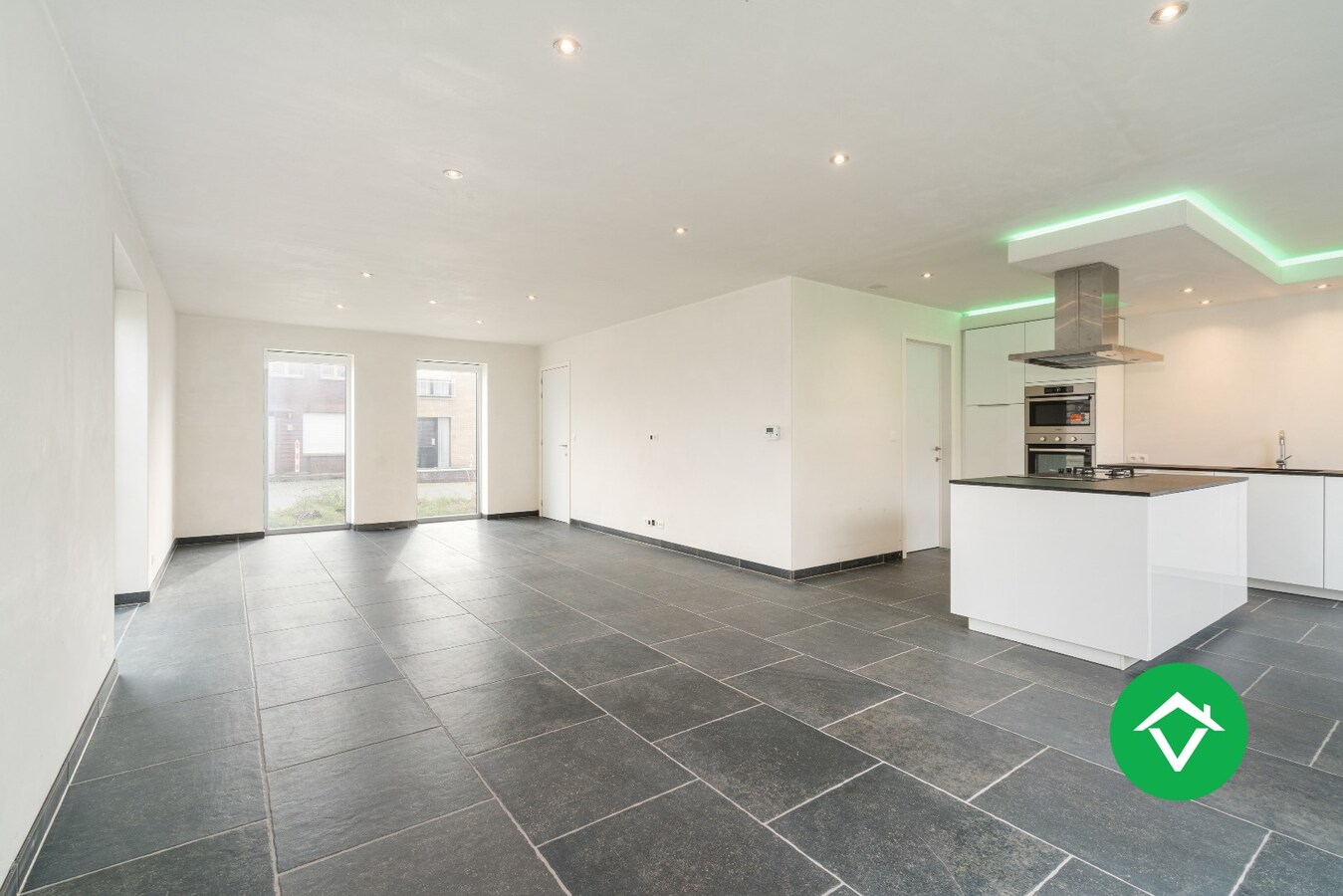 Nieuwbouwwoning met drie slaapkamers te koop in Kortemark 