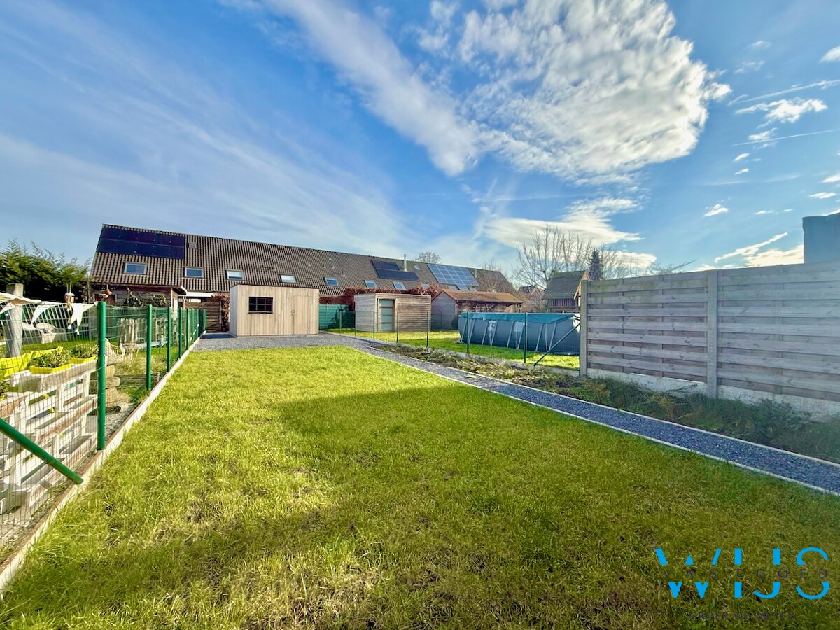 Volledig gerenoveerd woonhuis in hartje Kaprijke ! 