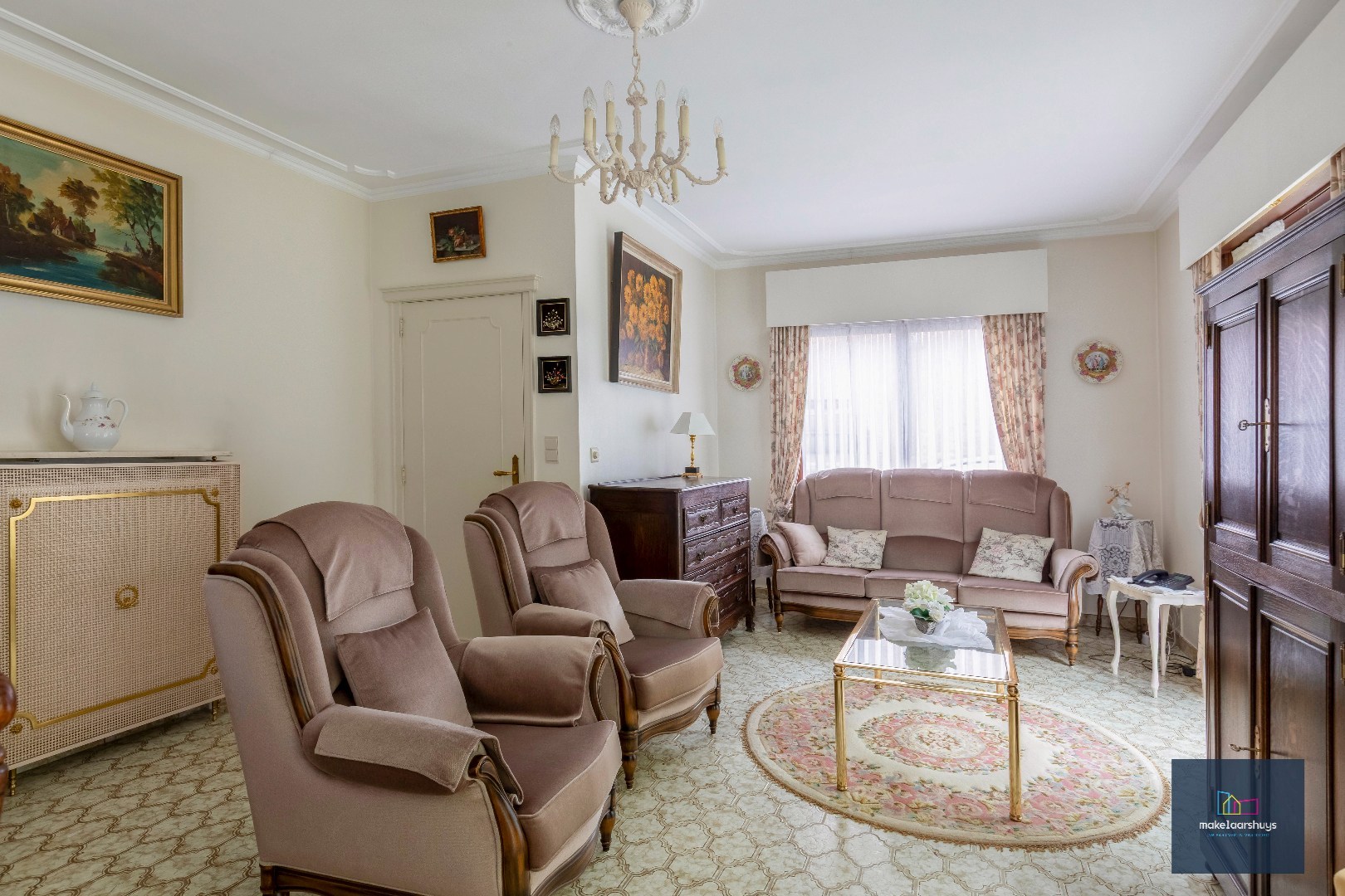 VERKOCHT !!! Goed onderhouden bungalow nabij centrum Mariakerke 