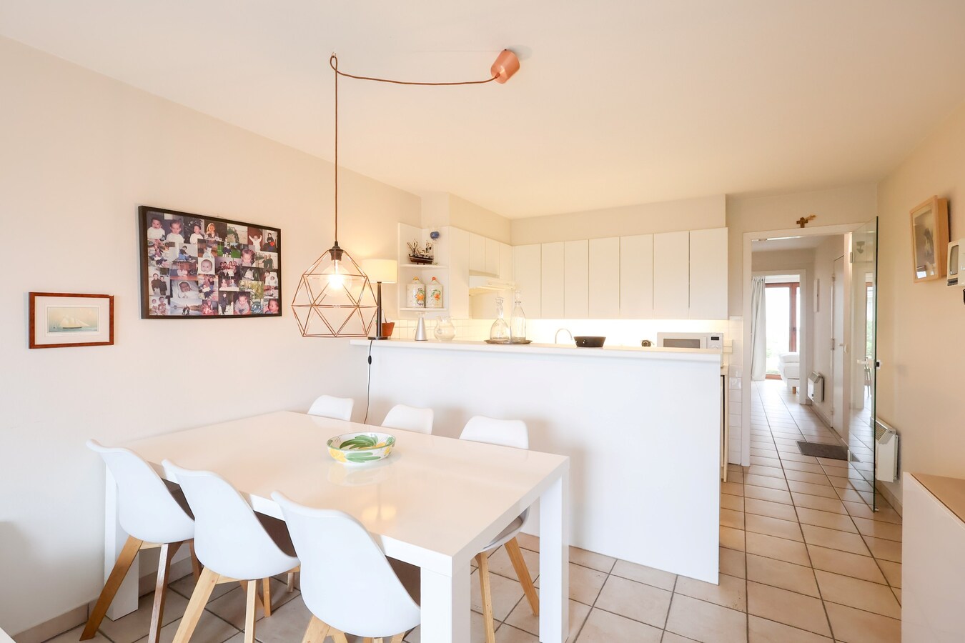 Instapklaar gelijkvloers appartement op wandelafstand van de Zeedijk en het strand! 