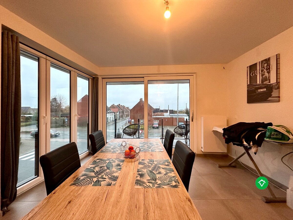 Recent nieuwbouwappartement met 2 slaapkamers te Koekelare 