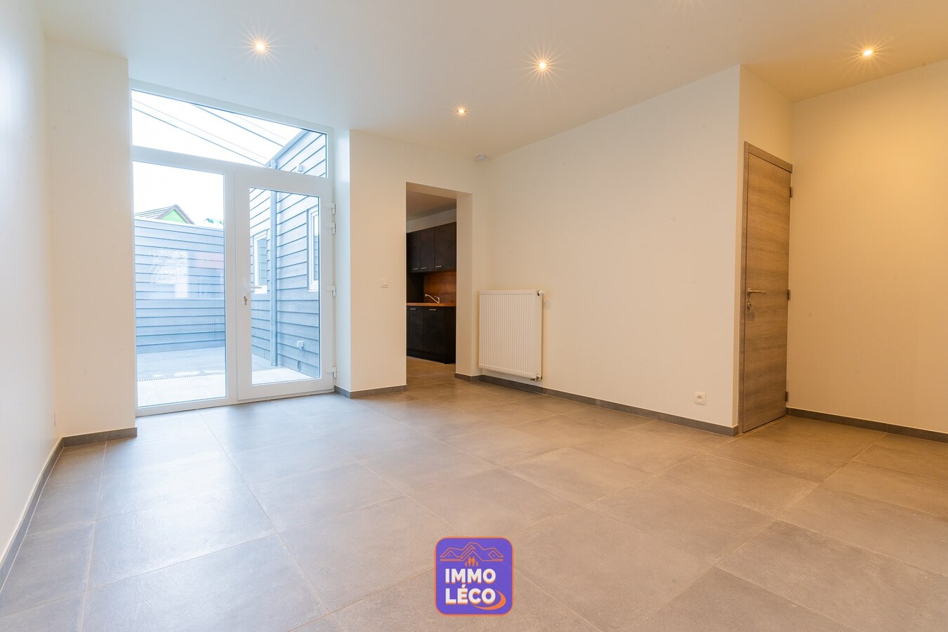 Maison rénovée en 2024 avec cour et garage, COUP DE COEUR 