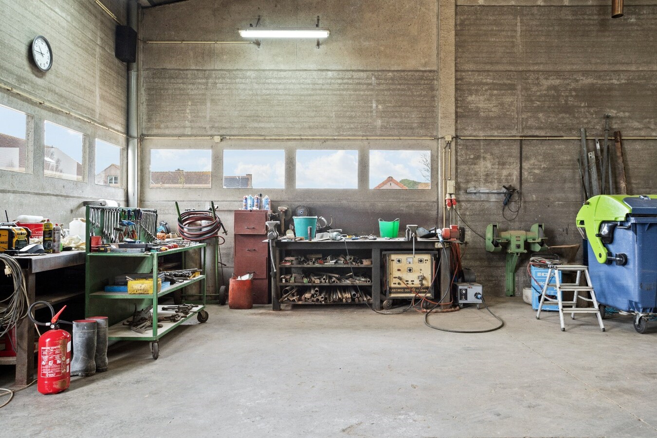 Ruime alleenstaande woning met loods op ruim perceel te Klerken 