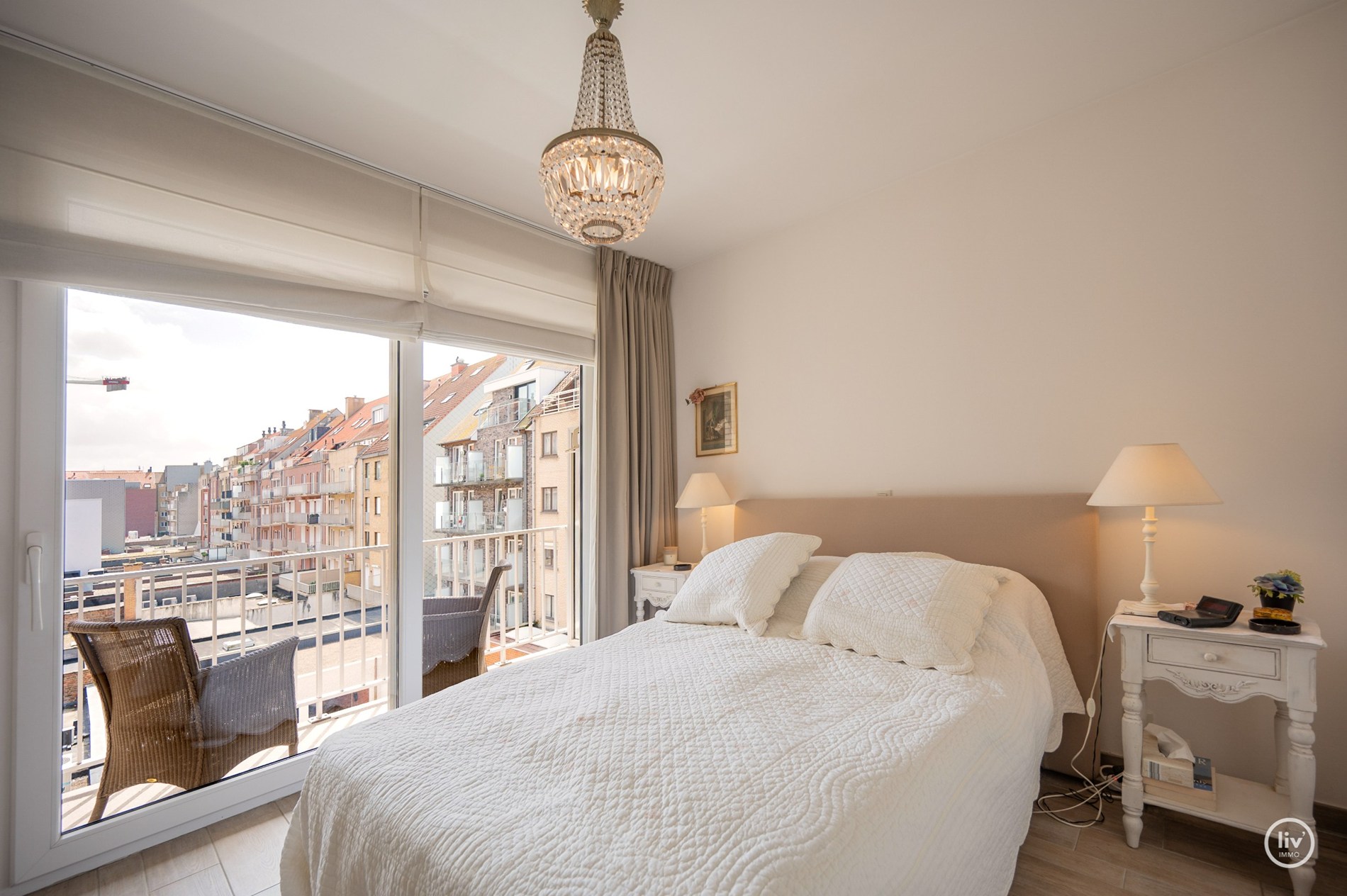 Instapklaar  2-slaapkamerappartement op een centrale ligging te Bayauxlaan in Knokke. 