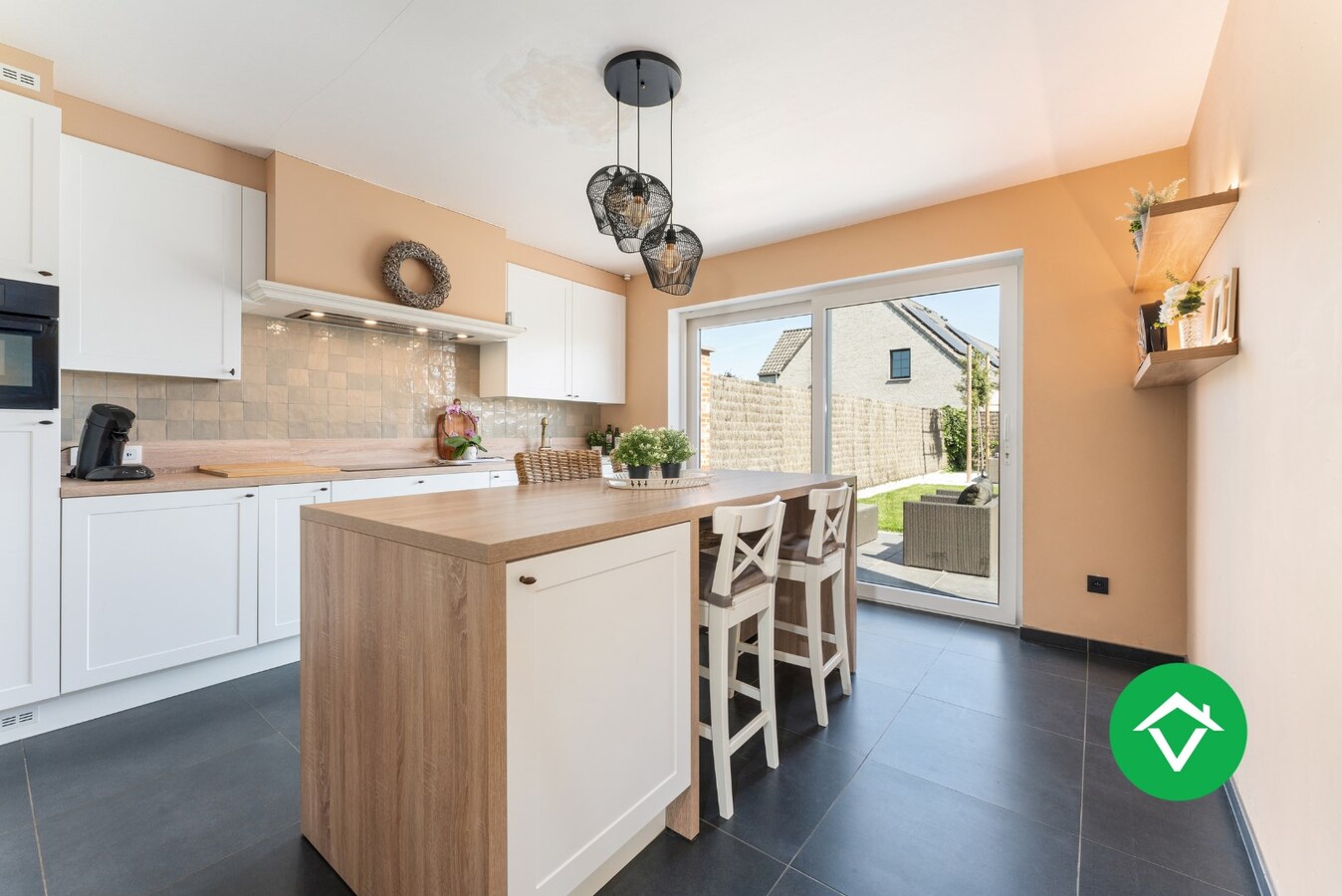 Recente nieuwbouwwoning met vier slaapkamers te Menen 