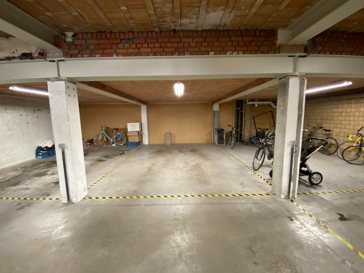 Rustig gelegen, ruim duplex-appartement op een boogscheut van het station. 