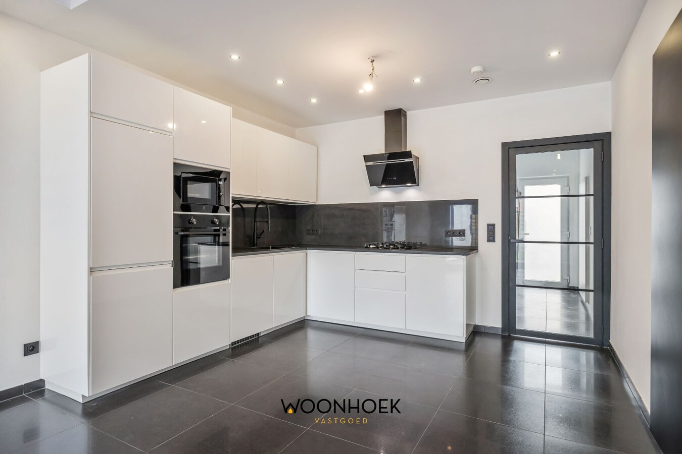 Energiezuinige 3 slpk-woning met 6 zonnepanelen te Lokeren 