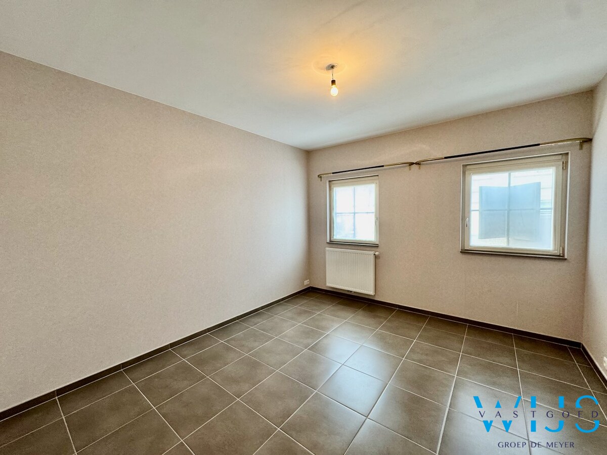 Gelijkvloersappartement met staanplaats te Ertvelde ! 
