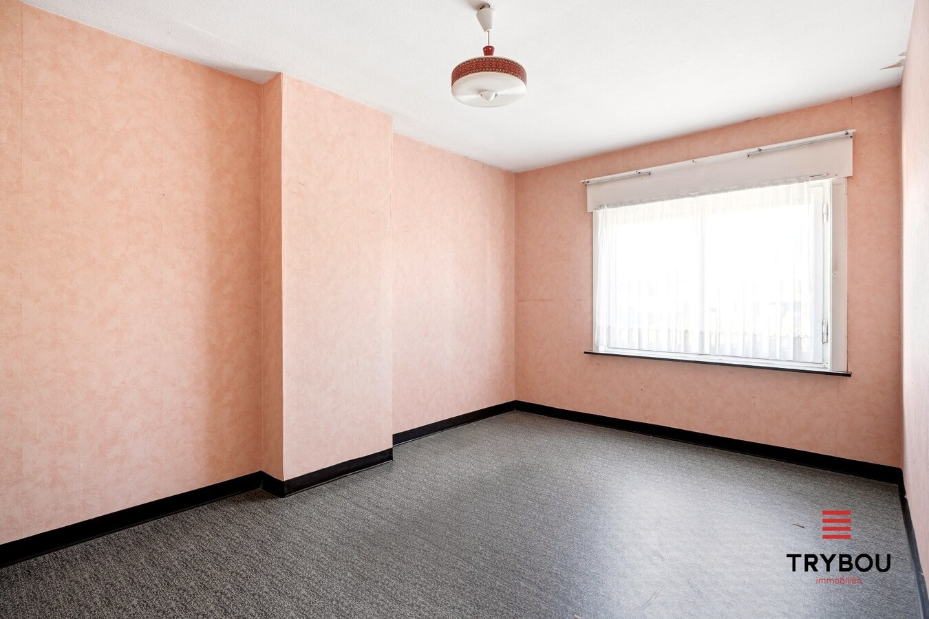 Open bebouwing met 3 slaapkamers, garage en noordoostgerichte tuin in Houthulst! 