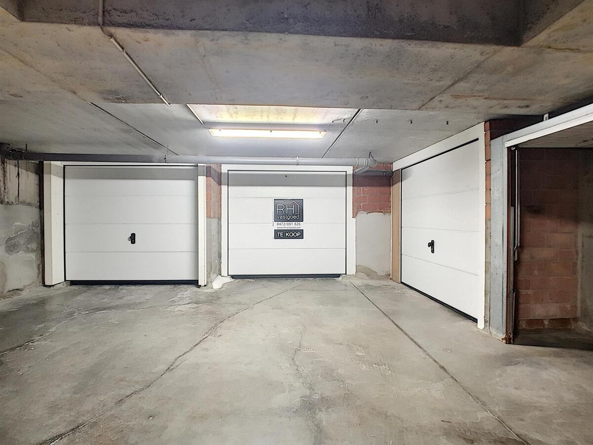 Duplex appartement met drie slaapkamers en garage op een rustige, doch centrale ligging - Heist 