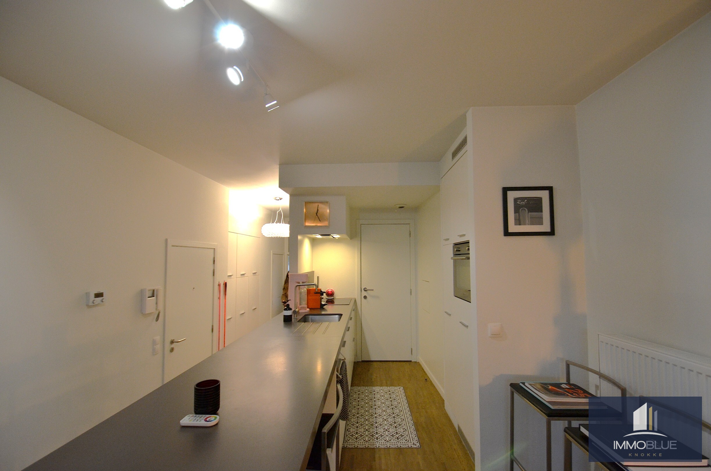 Appartement avec jardin situé au calme, à proximité de l’Avenue du Zoute. 