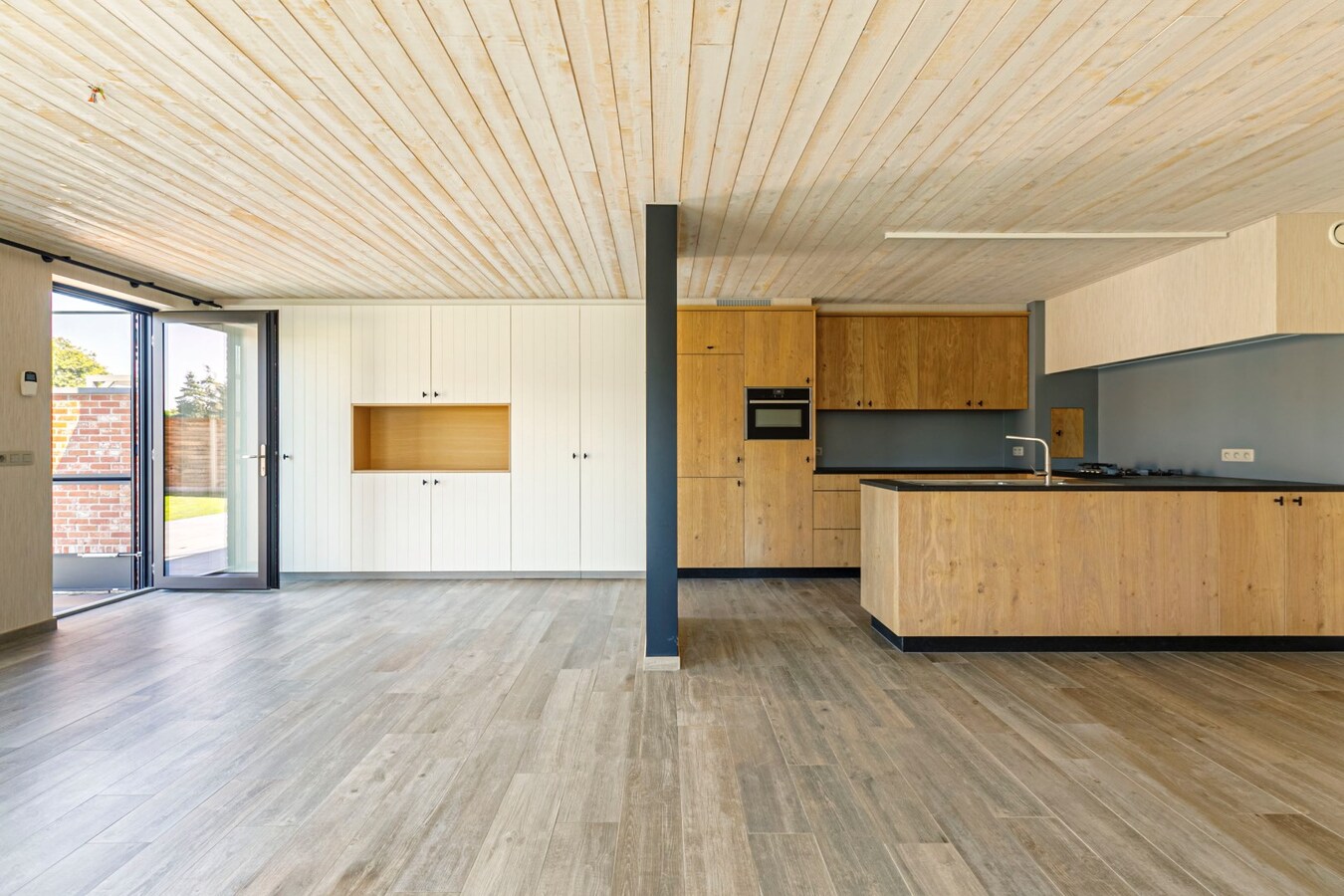 Recent gelijkvloers (120 m²) met lift en tuin 