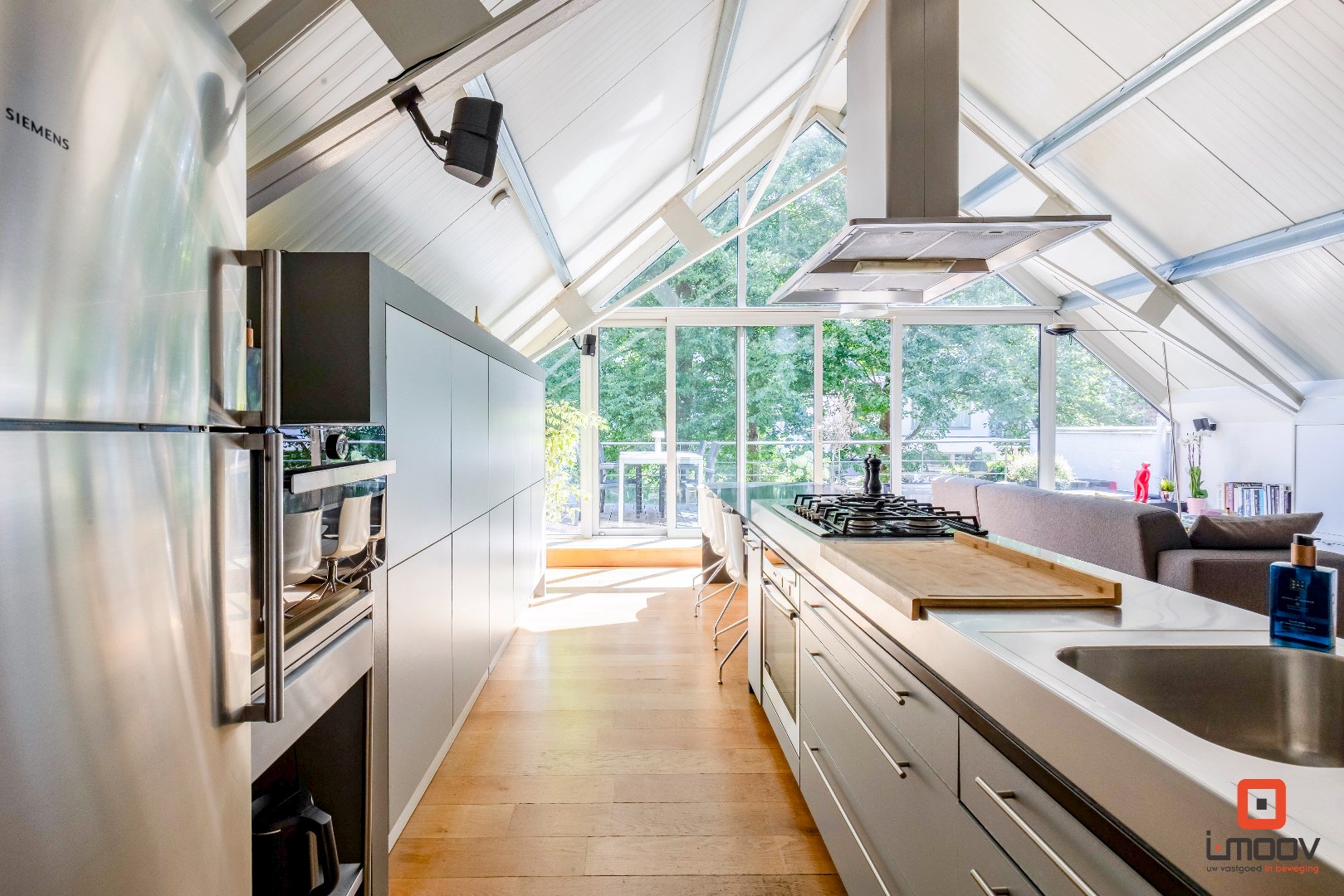 Karaktervol pand aan het Rommelwaterpark: industriële charme met huiselijke warmte. 