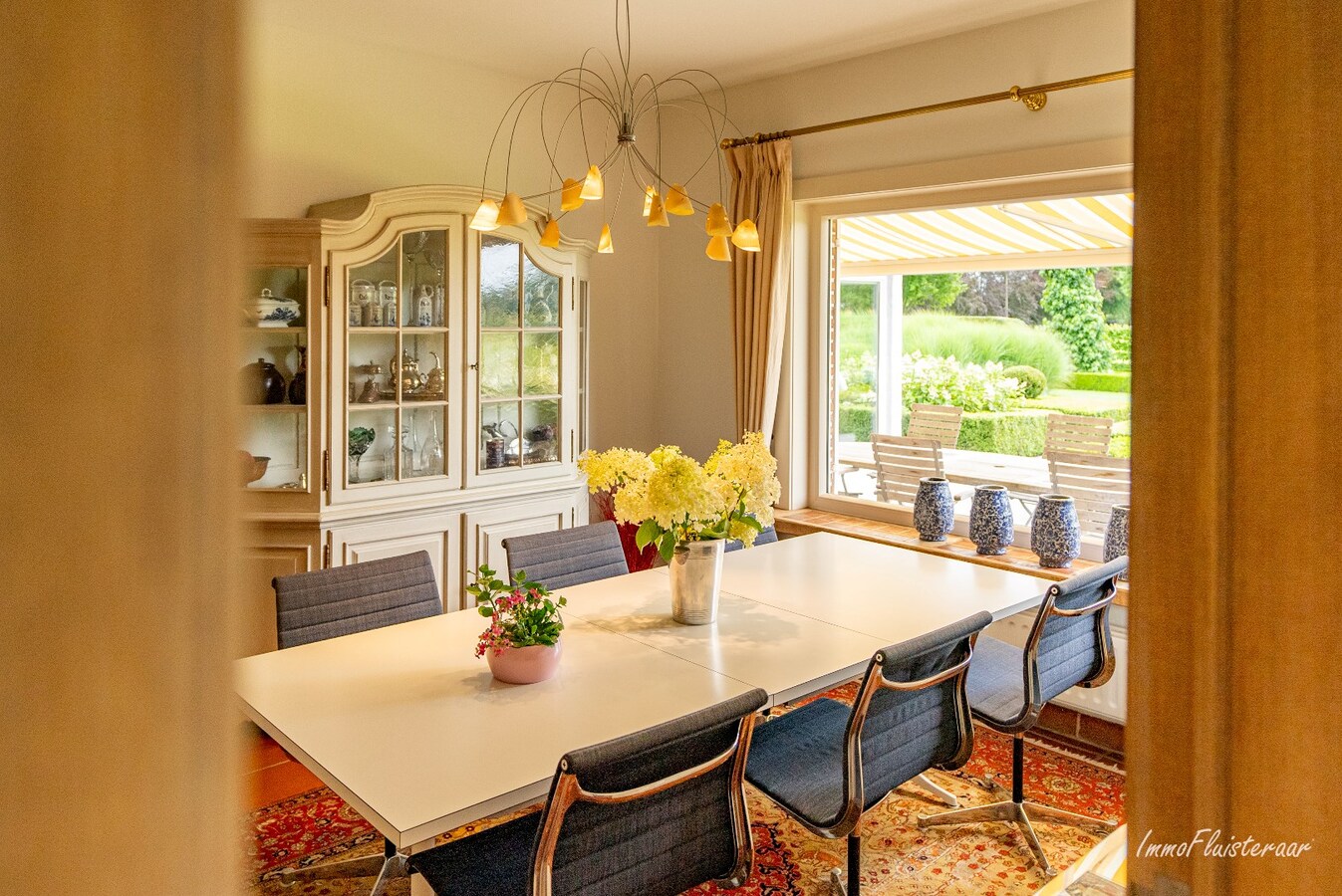 Manoir exclusif avec écuries, piscine et court de tennis sur un domaine d'environ 9 hectares à Retie. 