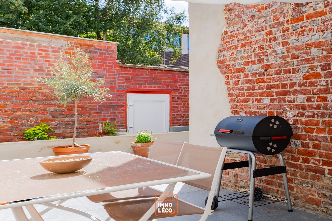 Grande maison avec surface commerciale, en plein centre-ville, COUP DE COEUR absolu ! 