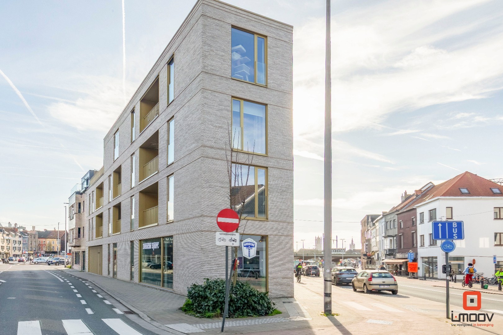 Recent luxueus appartement (2023) met 2 slaapkamers, terras en parkeeroptie in gebouw nabij Dampoort 