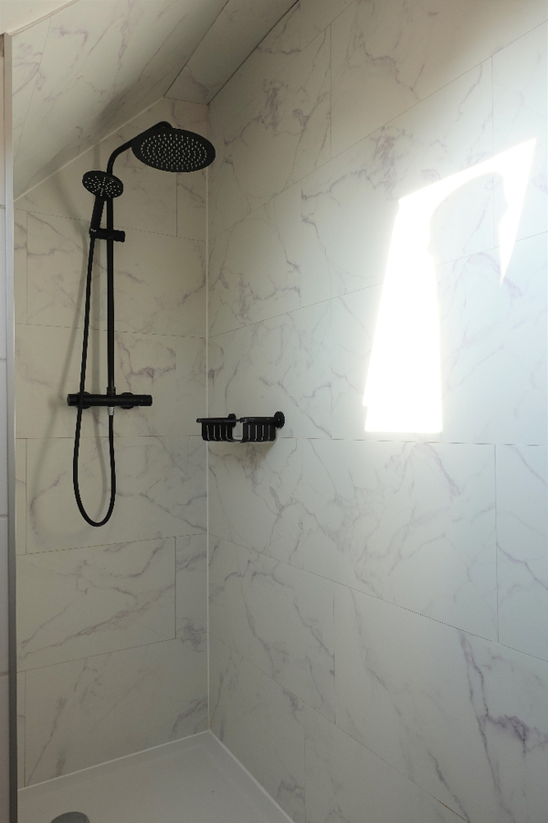 Unieke bel-étagewoning met groot terras 