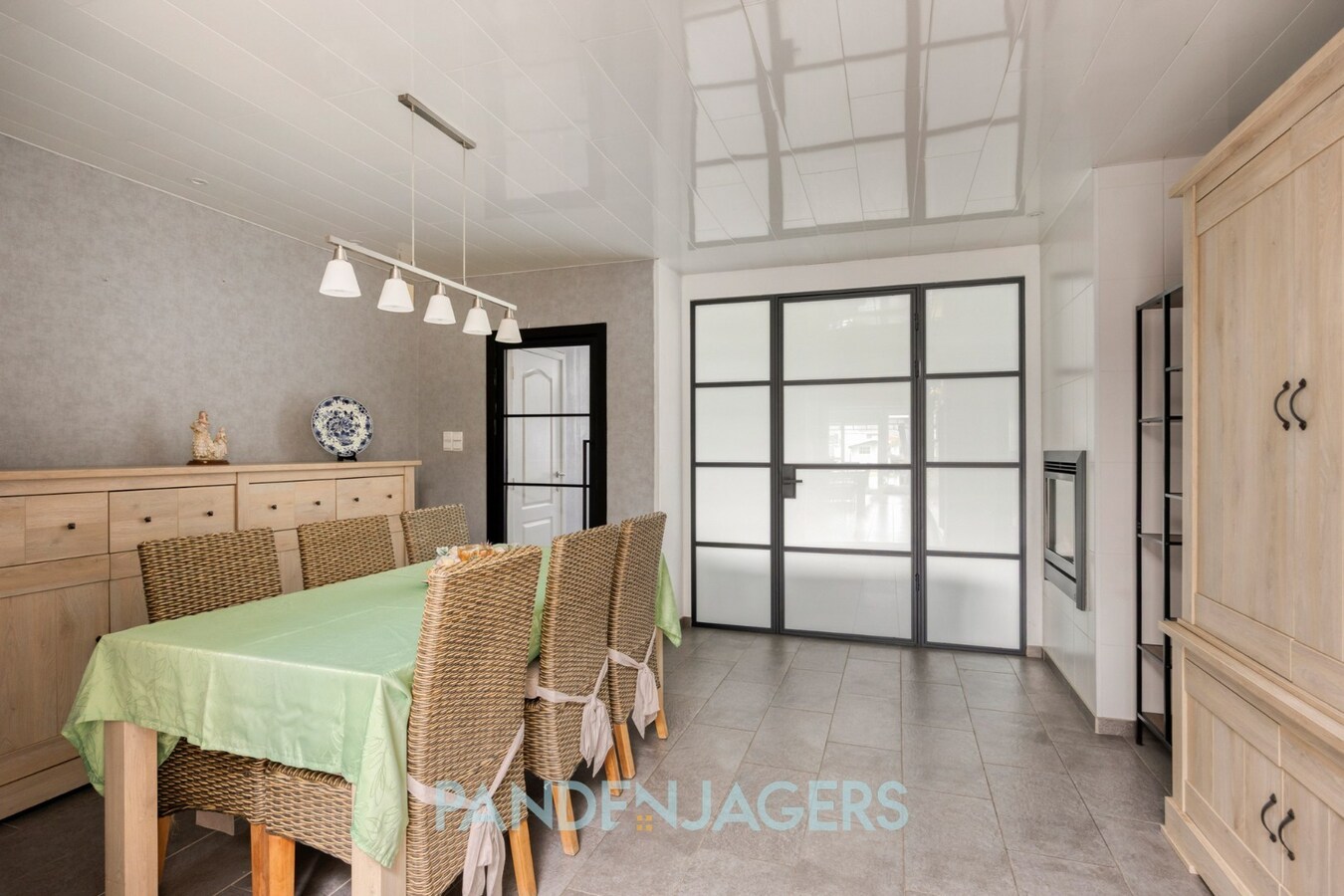 Instapklare rijwoning met acheruitgang te Duffel-Oost 