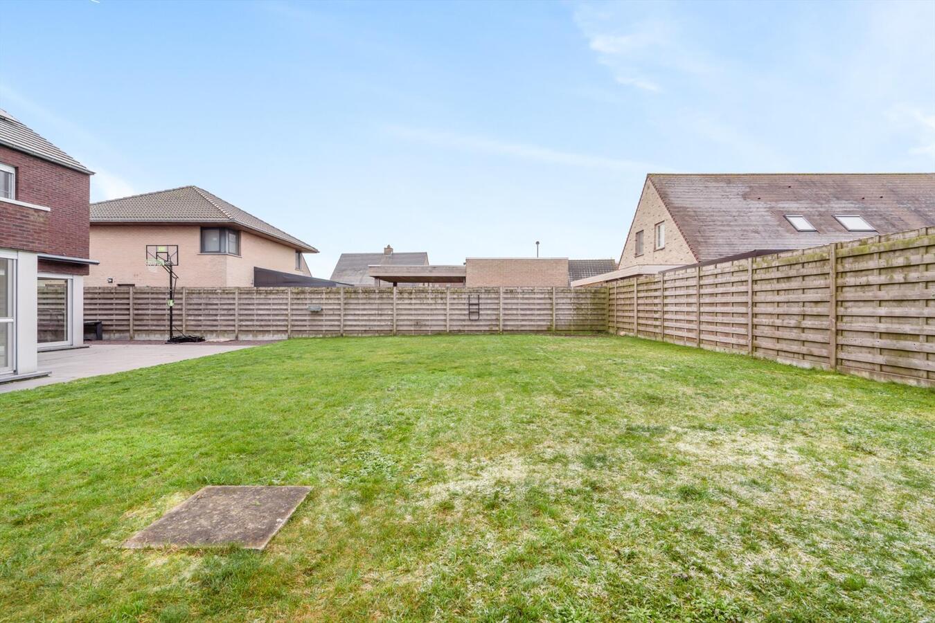 Instapklare woning met 3 slaapkamers en garage te Koekelare 