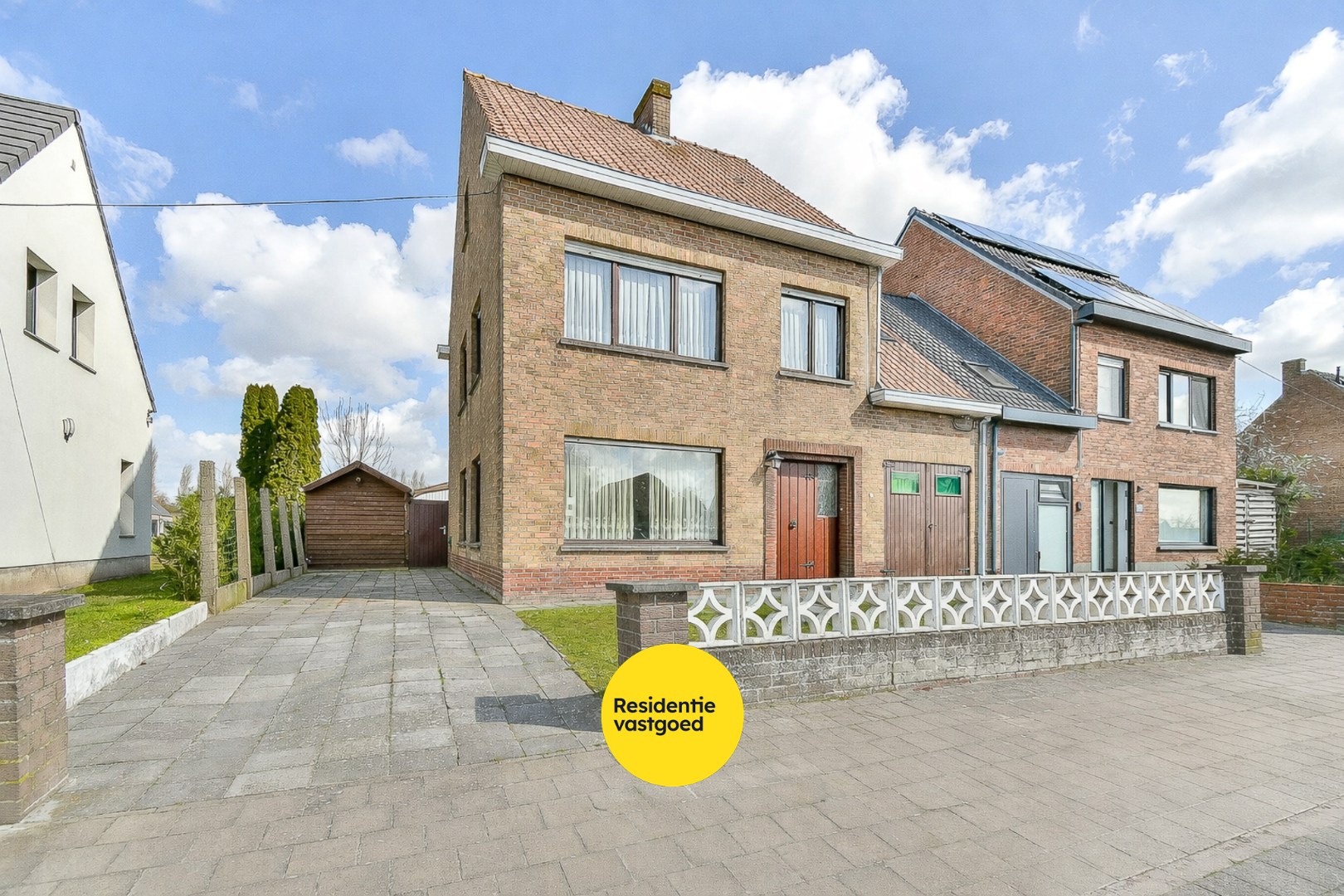 Te renoveren halfopen bebouwing met tuin en groot potentieel 